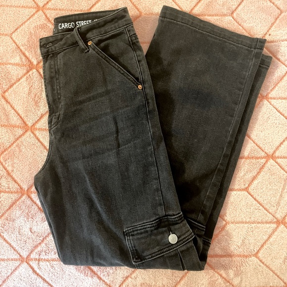 Black high waisted wide leg cargo denim pants - Picture 1 of 4
